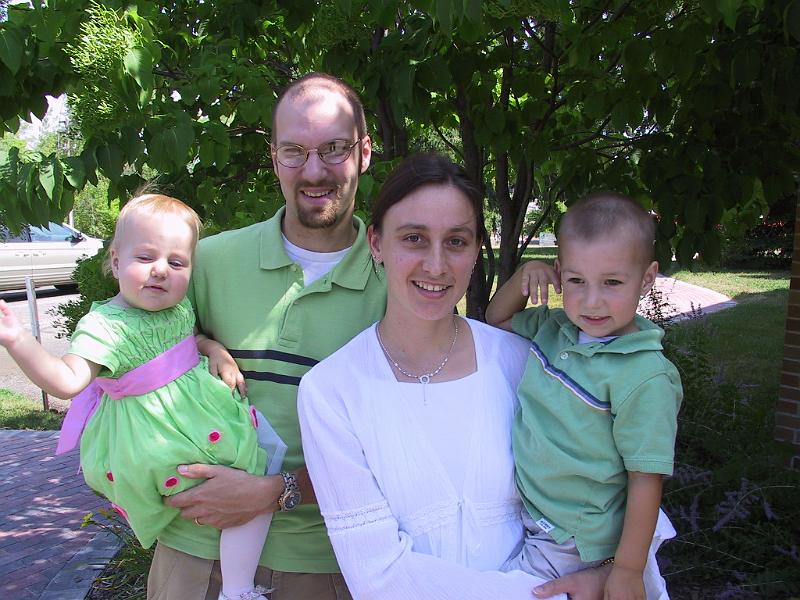 0817fam2.jpg - Another -- Owen's cuter here, but Leah not so much.