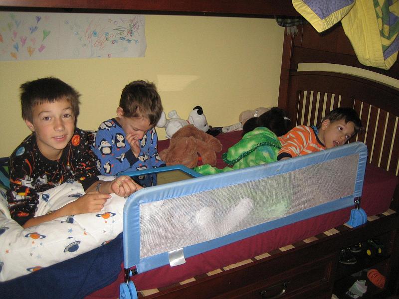 IMG_8359.JPG - Three boys in Krassi's bed.