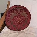 07br-roundpillow
